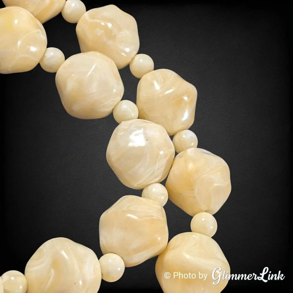 Vintage Cream Plastic Marbled Chunky Bead Necklace